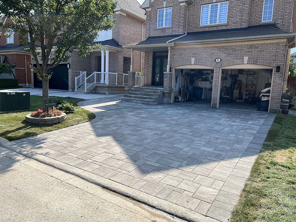 Interlocking driveway
